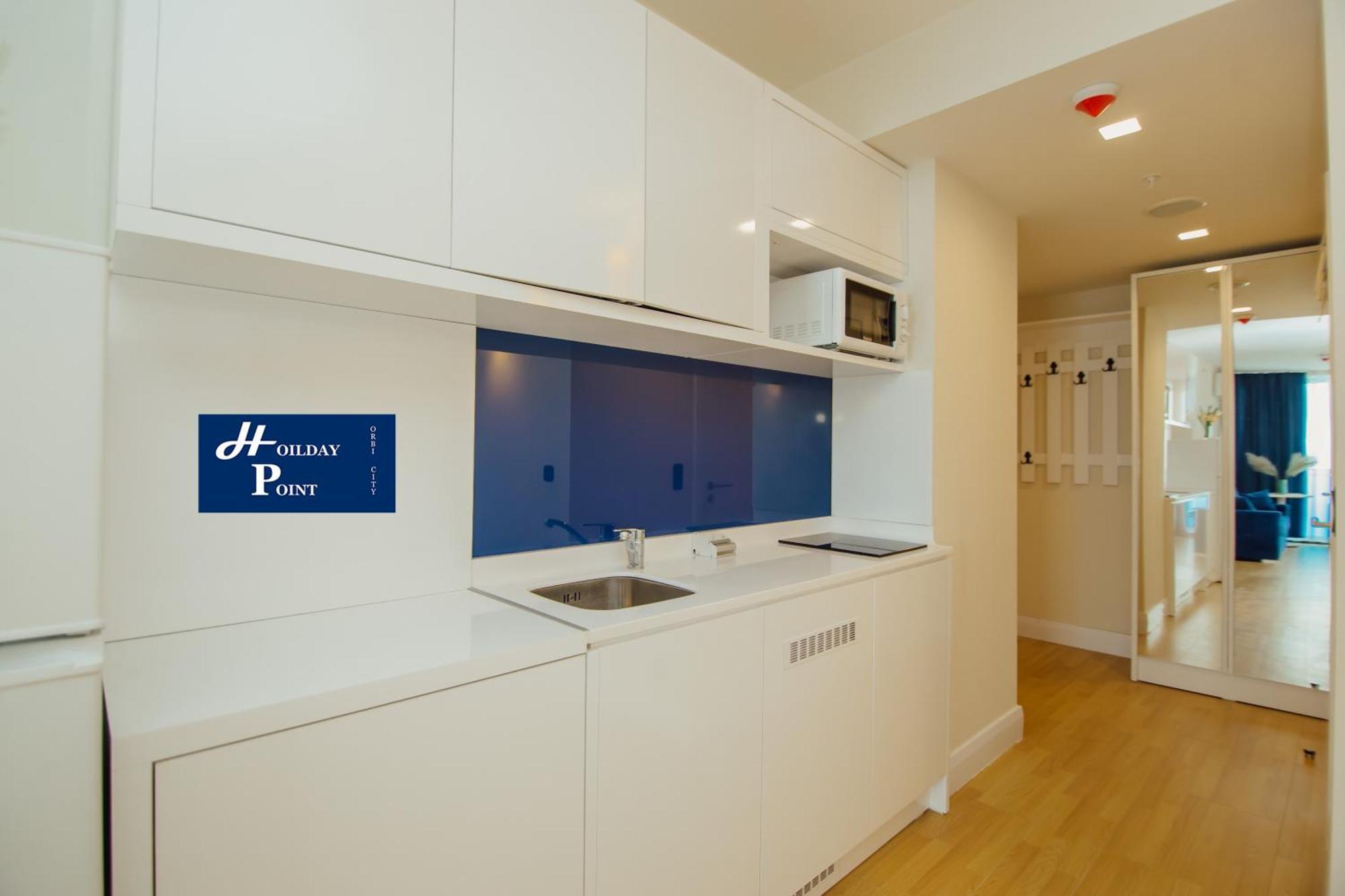 Holiday Point Orbi City 巴统 外观 照片